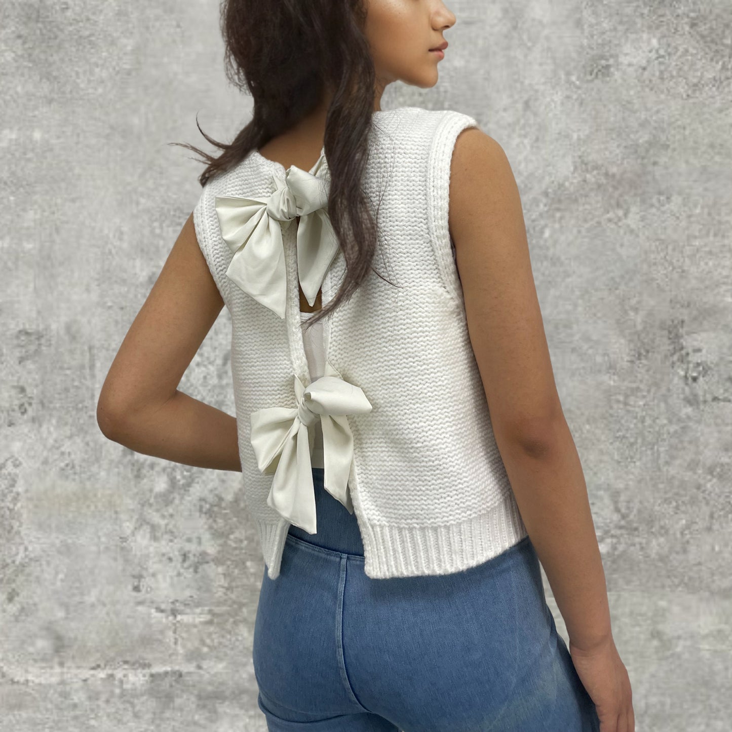 Women's Cool Versatile Sleeveless Bow Fashion Knitwear