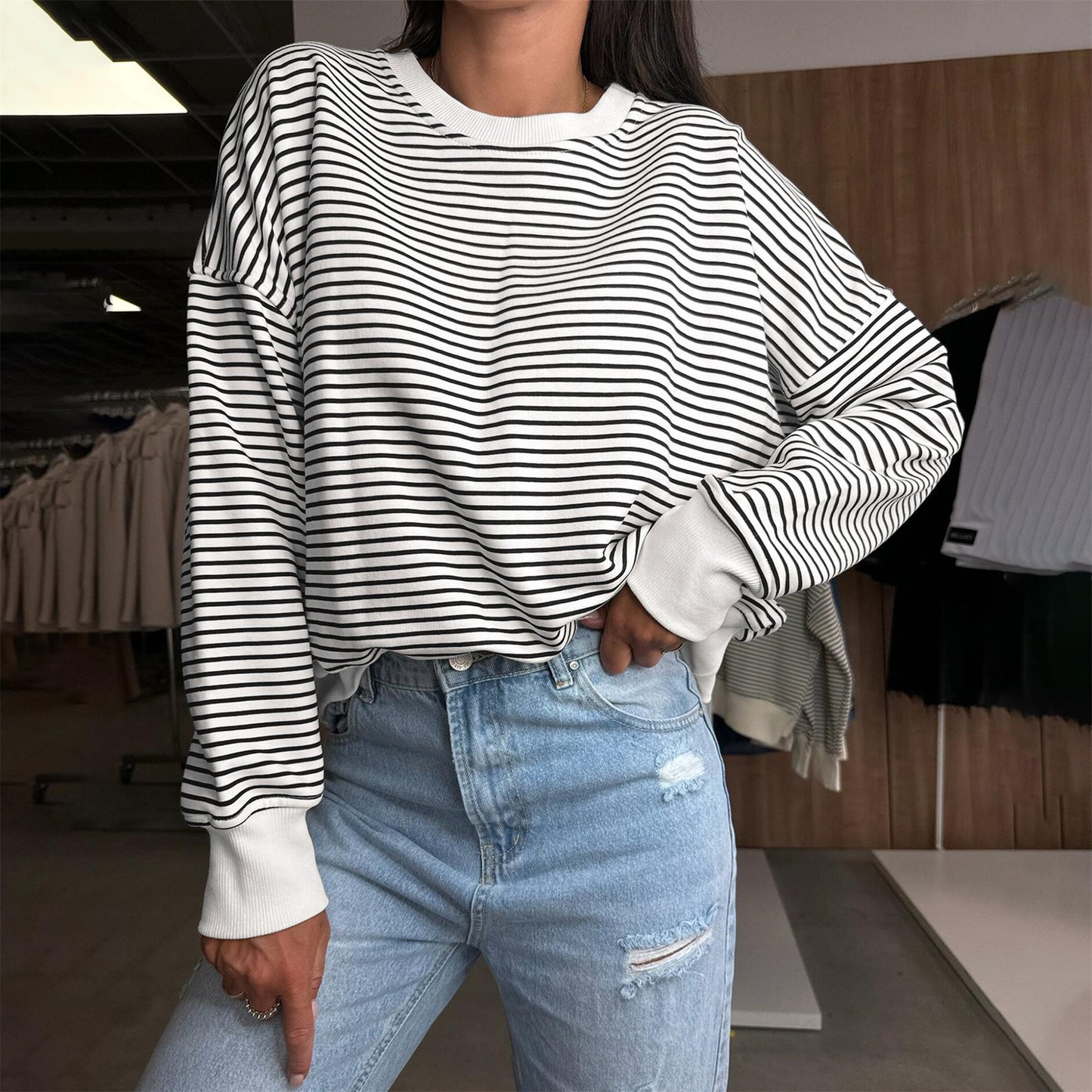 Women's Long Sleeve Round Neck Striped Contrast Color Sweaters