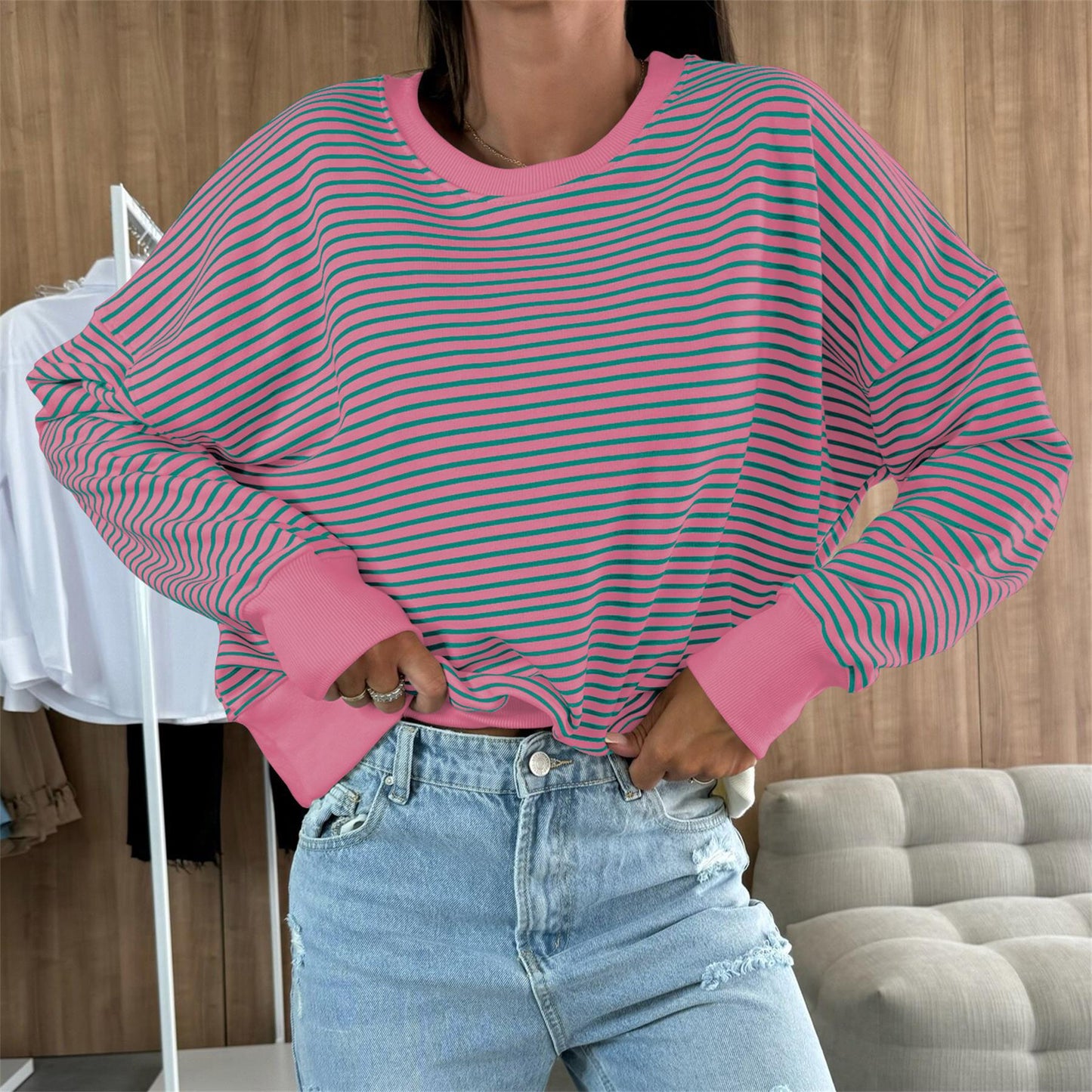 Women's Long Sleeve Round Neck Striped Contrast Color Sweaters