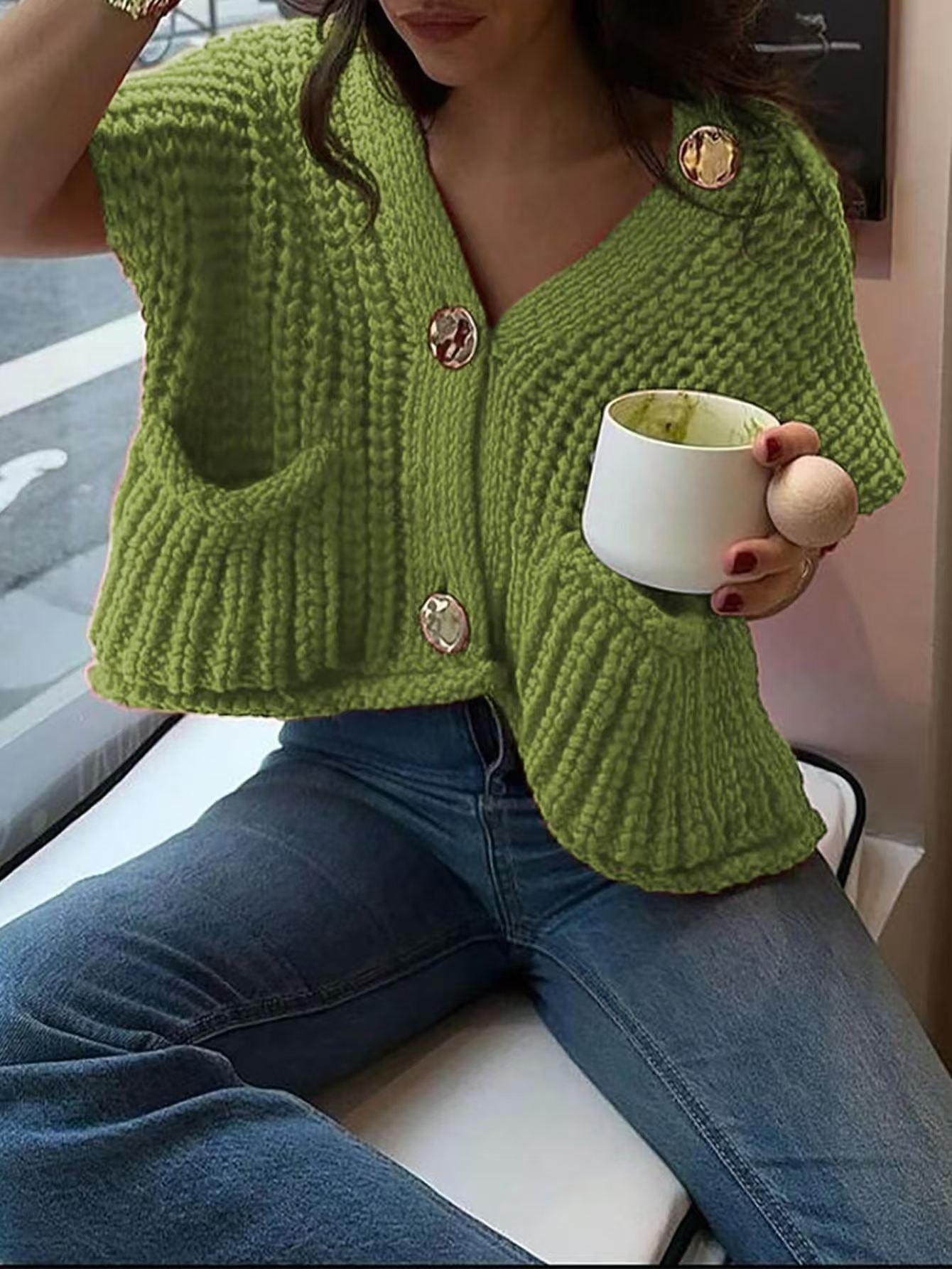 Women's Knitted Thick Needle Sleeveless Fashion Temperamental Knitwear