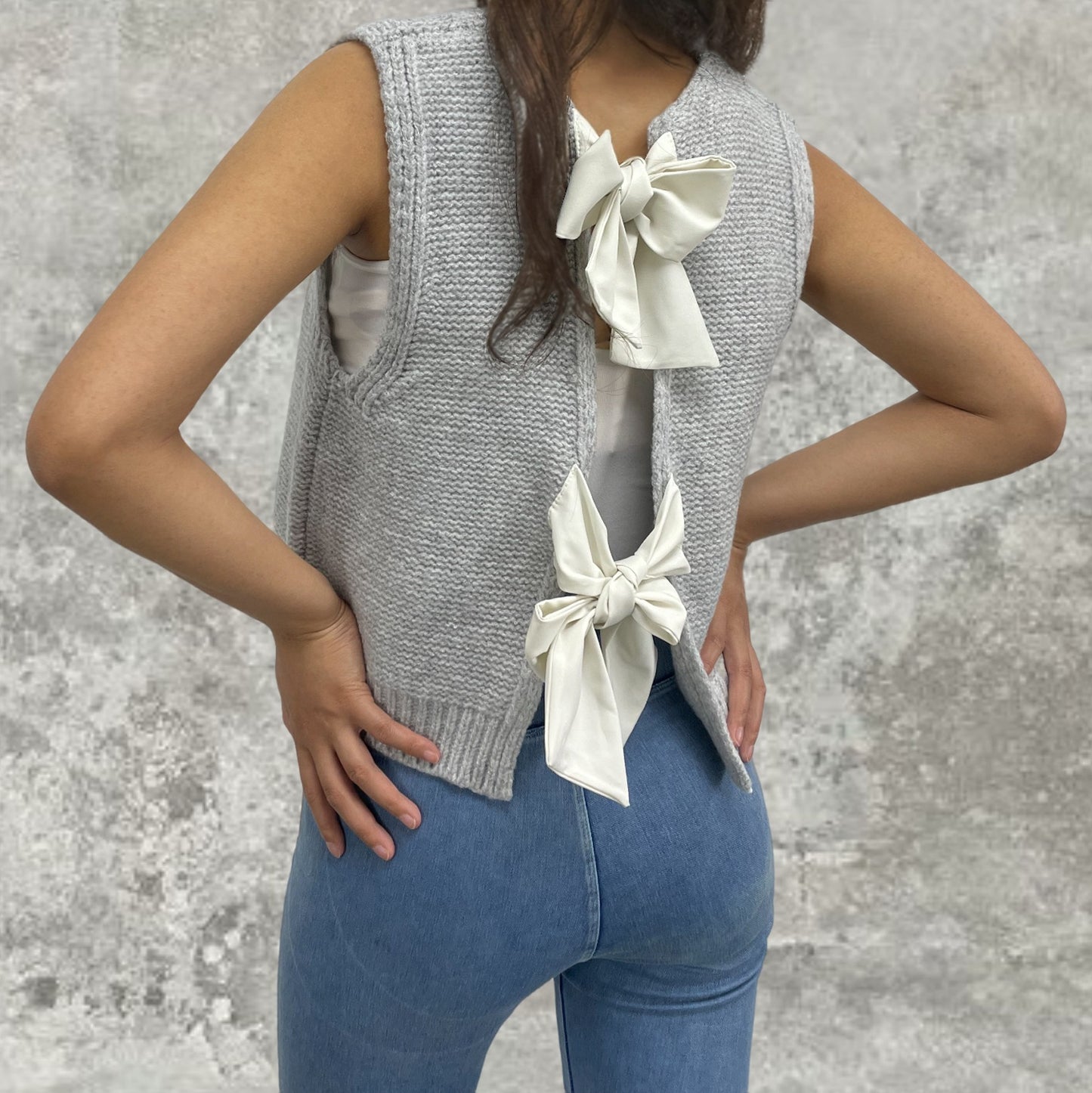 Women's Cool Versatile Sleeveless Bow Fashion Knitwear